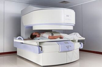 Resonancia magnética para diagnosticar osteocondrose mamaria